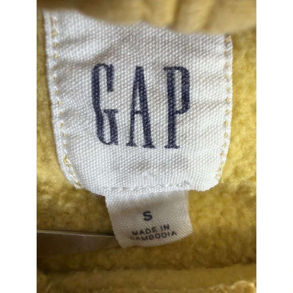 Gap Arch Logo Pullover Hoodie men or workmen's Yellow Applique Sweatshirt Small